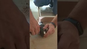 Скручивание дверной коробки на 3 самореза#