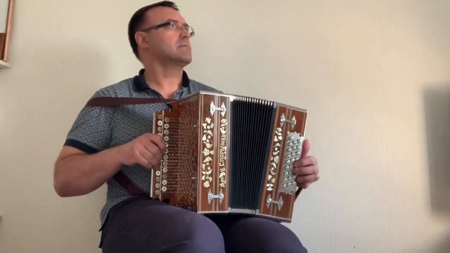 Разыгрываю новую гармонь мастера Спорышева В.В. смотреть онлайн