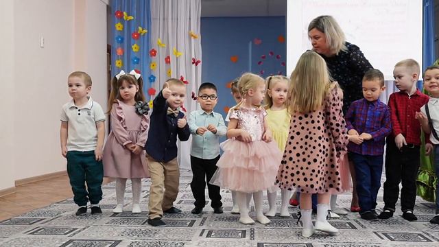 Утренник для мам. 8 марта в детском саду Дельфин, Казань. Данил смотреть онлайн