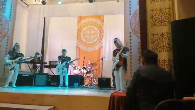 "Салааска". ВИА "Эрэл". Хангаласский улус. смотреть онлайн