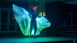 танец Светящиеся крылья.