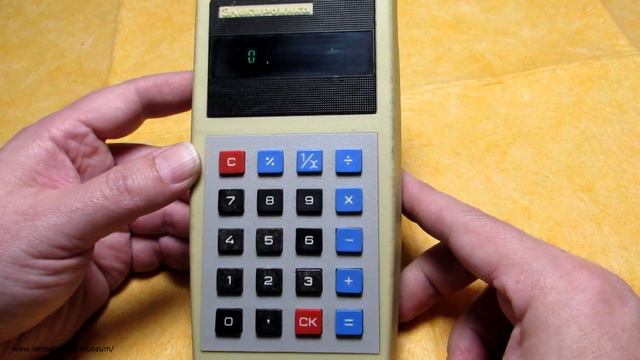Электроника Б3-09М. Полировка экрана и глюк. Russian Calculator Elektronika B3-09M.