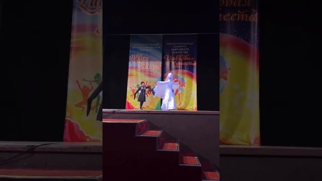 Танец - "Исламей." Образцово танцевальный коллектив-"Афипс" рук.Маремукова Э.Л. смотреть онлайн