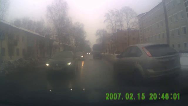 "включил правый поворот, а повернул налево" смотреть онлайн
