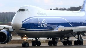 Красавцы-гиганты: взлёты/посадки больших самолётов в Домодедово, крупный план, звук. 03.04.2021