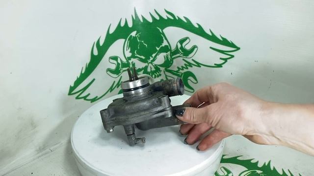 Помпа охлаждения в сборе Yamaha YZF-R6/ YZF600 R6 5EB-12422-00-00/5VX-12422-00-00 смотреть онлайн
