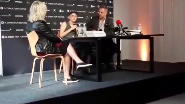 #kristenStewart at the #Seberg press conference #zff2019 via @Kinomagazin смотреть онлайн