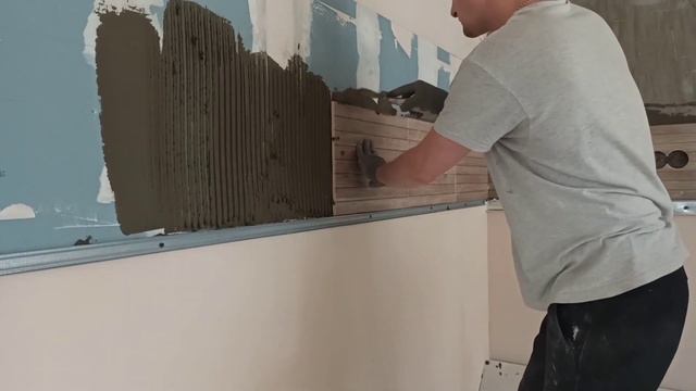 Укладка плитки на кухне. Кухонный фартук. Как уложить плитку своими руками на кухне? смотреть онлайн