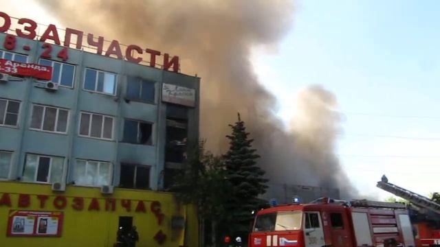 Пожар в магазине на Ярославском шоссе (видео №8) смотреть онлайн