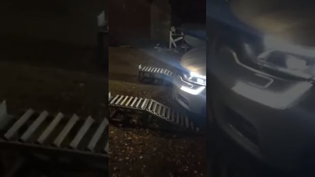 Мини эстакада под Рено Колеос. смотреть онлайн