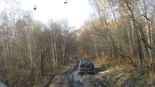 Нива и Дайхатсу Рокки. В лес на прогулку. смотреть онлайн