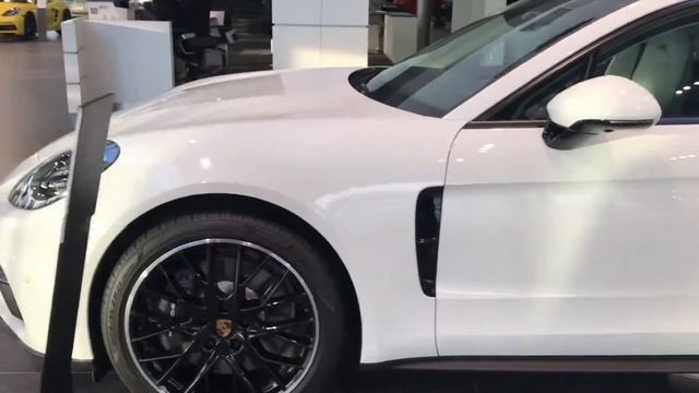 Porsche Panamera II 3.0 AMT (330 л.c.) смотреть онлайн