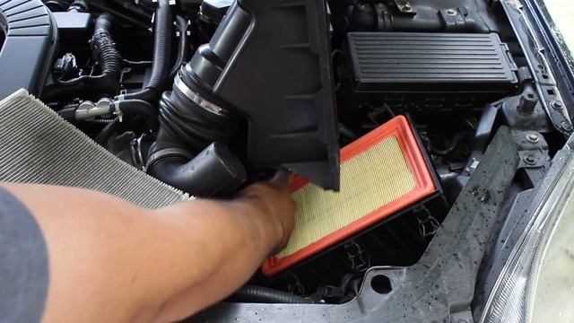How to Change an Air Filter on a 2006 - 2010 Ford Fusion or Mercury Milan смотреть онлайн
