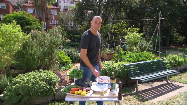 Ed Halmagyi cooks a Healthy Steamed Chicken | Great Food Ideas смотреть онлайн