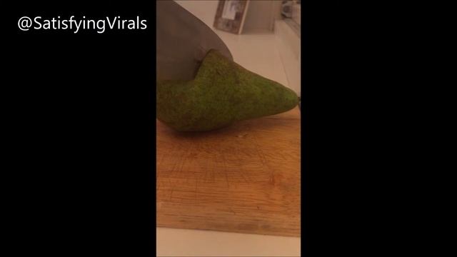 EXPERIMENT Glowing 1000 degree KNIFE VS FRUIT смотреть онлайн
