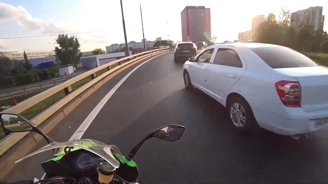 KAWASAKI Z1000SX тест драйв. смотреть онлайн