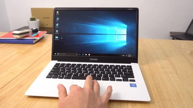 Chuwi Lapbook 14.1 Unboxing First Look + M.2 SSD Upgrade смотреть онлайн