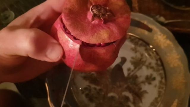 Как Правильно НЕ почистить гранат?? смотреть онлайн