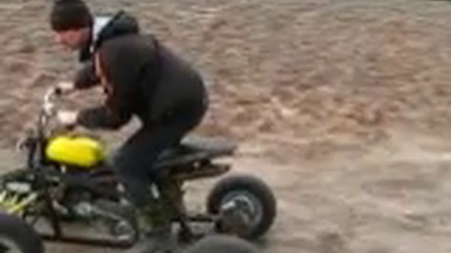 Самодельный квадрик со скутера 150 сс- мини ДТП смотреть онлайн