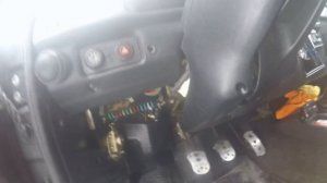 Как поставить кнопку отключения массы в автомобиле