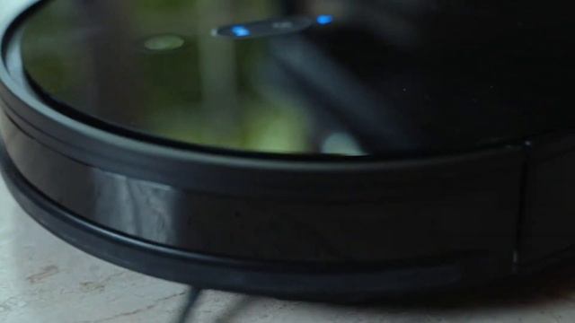 Maak kennis met de Tjilla C100 robotstofzuiger смотреть онлайн