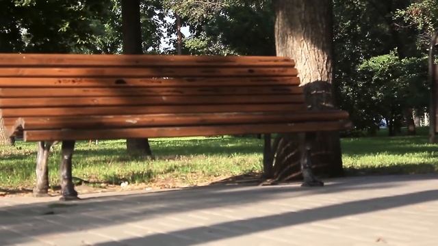 Бездомный "бродяга" пригласил богатенькую девушку на СВИДАНИЕ... Она и представить не могла, что... смотреть онлайн