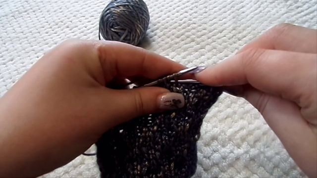 Модный узор со снятыми петлями. Вязание спицами. смотреть онлайн