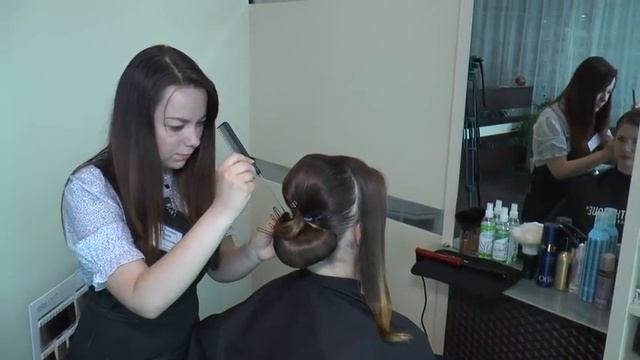 Вечерняя прическа с элементами волн смотреть онлайн