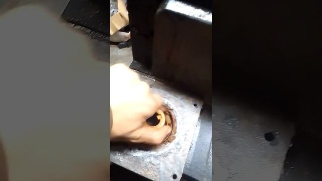 Замена сентробежни