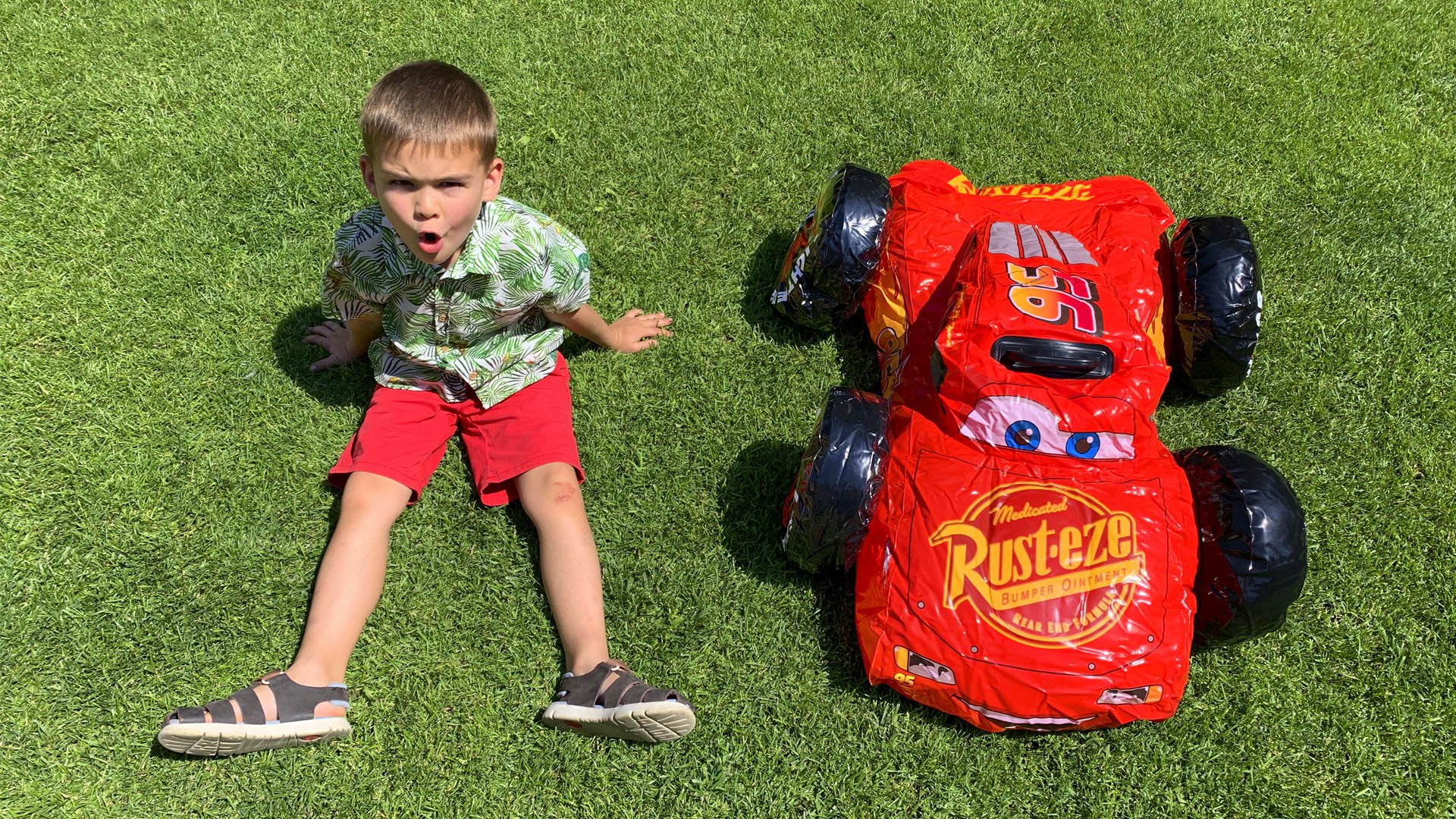 Дима покупает сломанные машинки