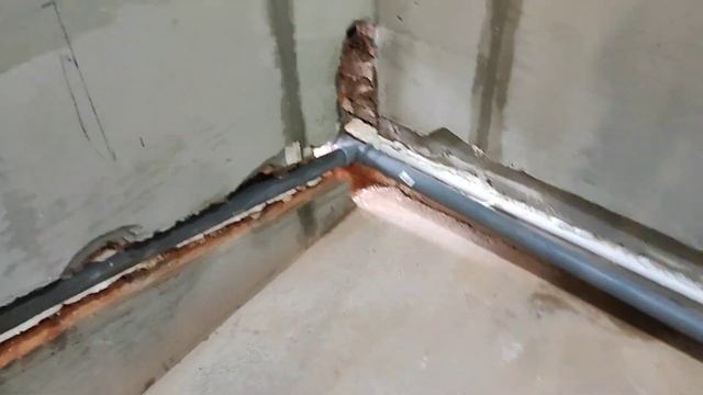 Ремонт неутеплëнного балкона. Начало ремонта ванной комнаты и туалета. смотреть онлайн