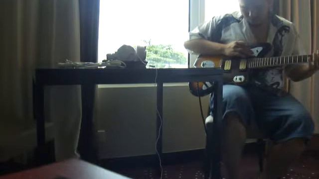 Kurt Cobain Jaguar Sunburst with Mustang Floor & Nixon 6 @ Hard Rock Pattaya смотреть онлайн