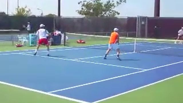 Paul Hanley and Kevin Ulyett play doubles смотреть онлайн