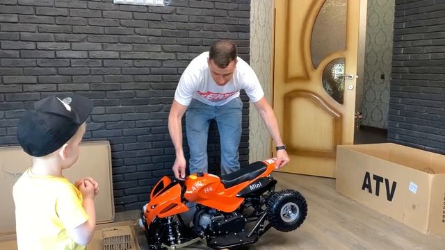 ПОДАРИЛ СЫНУ КВАДРОЦИКЛ | РАСПАКОВКА КВАДРОЦИКЛА "AVANTIS" смотреть онлайн