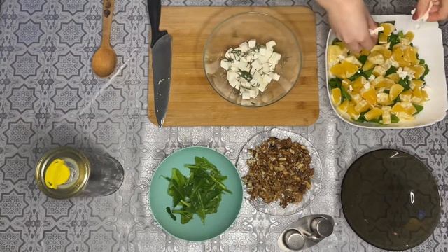 Вкусный,лёгкий и быстрый в приготовлении салат со шпинатом и апельсинами. Сытный ужин на всю семью.