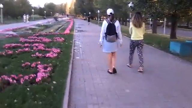 Вечерняя прогулка по цветущим аллеям Президентского парка. Алматы 2018. смотреть онлайн