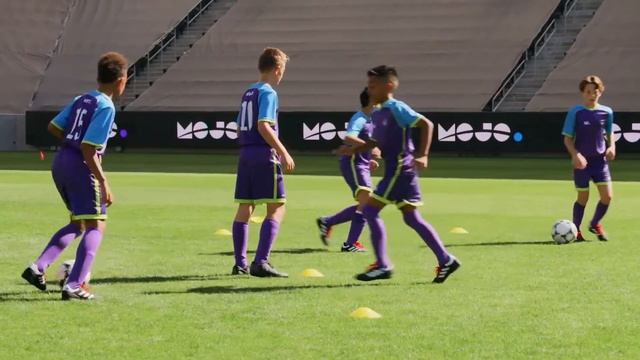 Triangle Goal Game | Soccer Drills by MOJO смотреть онлайн