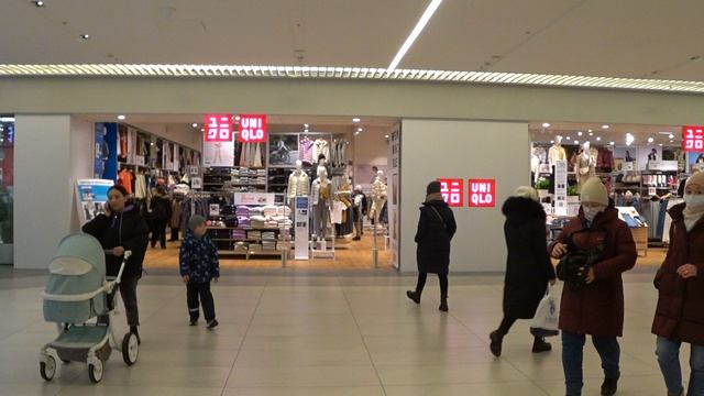 Закрыт магазин H&M! Кто заменит нам Zara, H&M, Mango, Stradivarius? UniQlo!