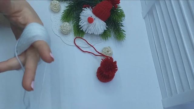 Елочные игрушки своими руками / Новогодние украшения дома и елки смотреть онлайн