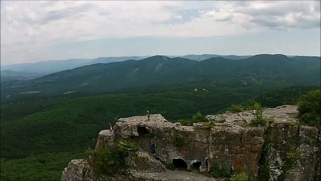 Полет над Тешкли-бурун в Мангупе в Крыму 9 июля 2018 года смотреть онлайн