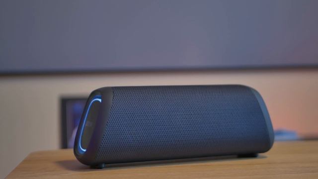 LG XG7 VS MIFA WILDBOX смотреть онлайн