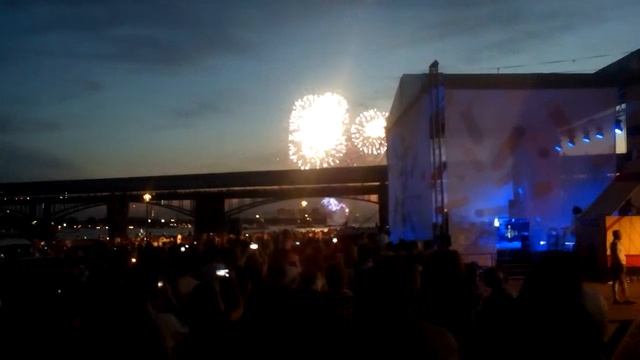 24.06.2018 Феерверк в Новосибирске на Дне города. смотреть онлайн