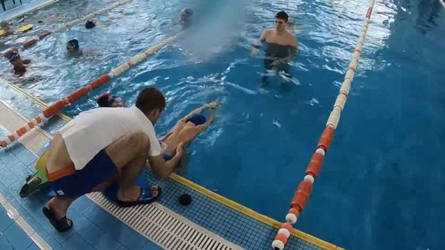 Тренировки в бассейне с клубом плавания и фридайвинга WATERSPACE! смотреть онлайн