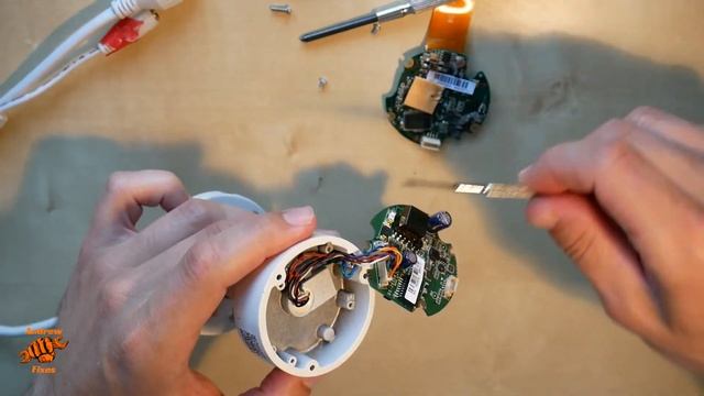 Hikvision camera offline and losing settings? Here's how I fixed it. смотреть онлайн