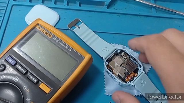 Детские часы Kids Watch не включаются