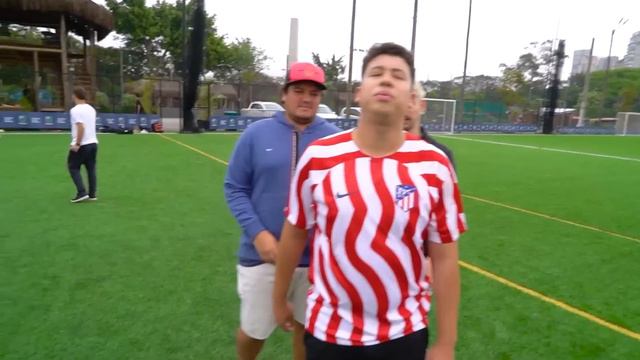 EM QUAL GOLEIRO SAI MAIS GOLAÇO!?? (GOLEIRO PROFISSIONAL vs GOLEIRO AMADOR) смотреть онлайн