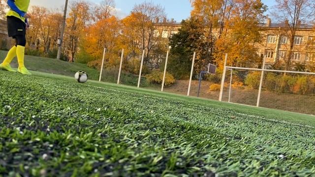 Футбольный тренажёр Penalty Cross мяч на резинке обзор