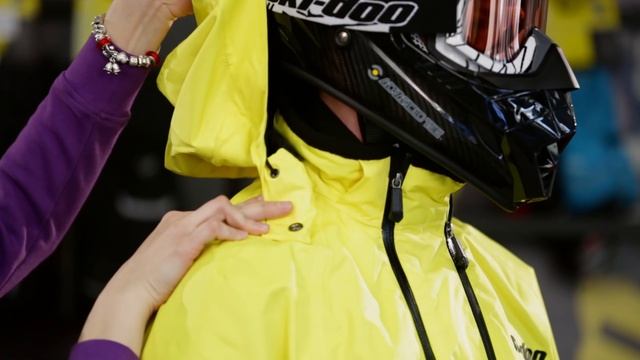 Обзор снегоходного комбинезона Ski-Doo REVY смотреть онлайн