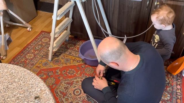 Проверили исправность бойлера с дачи. Отец семейства уехал. Наши планы резко поменялись. смотреть онлайн