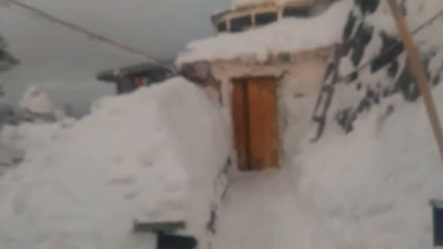 Туалет на обрыве